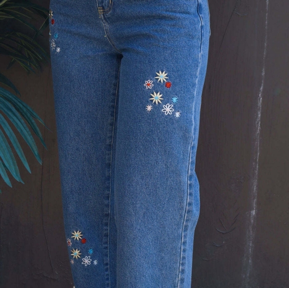 Retro High-Rise Embroidered Daisy Flower Straight Leg Hippie Cotton Denim Jeans - Picture 12 of 16